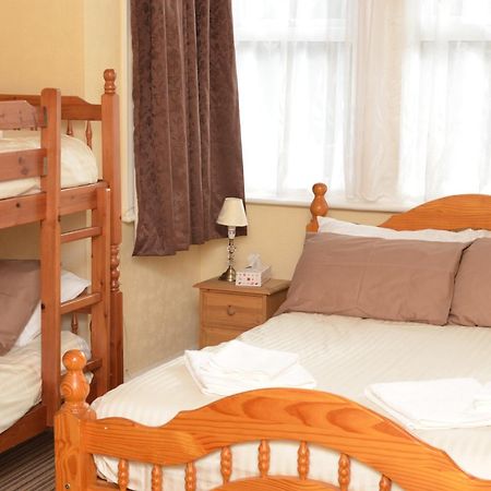 Chandos Premier Folkestone Bagian luar foto
