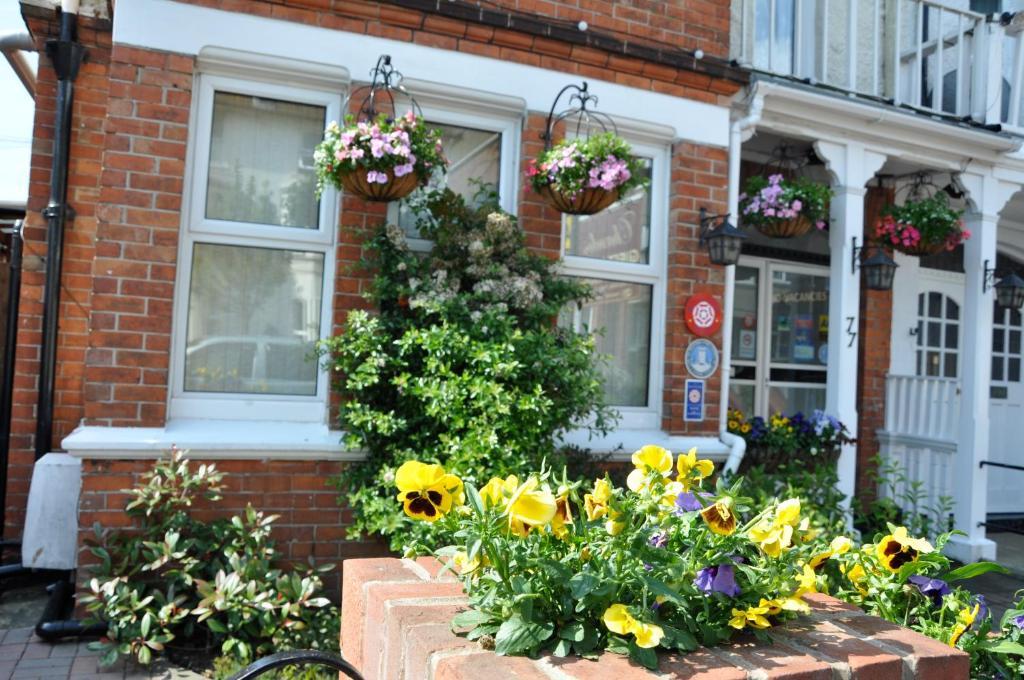 Chandos Premier Folkestone Bagian luar foto