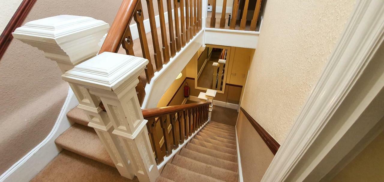 Chandos Premier Folkestone Bagian luar foto