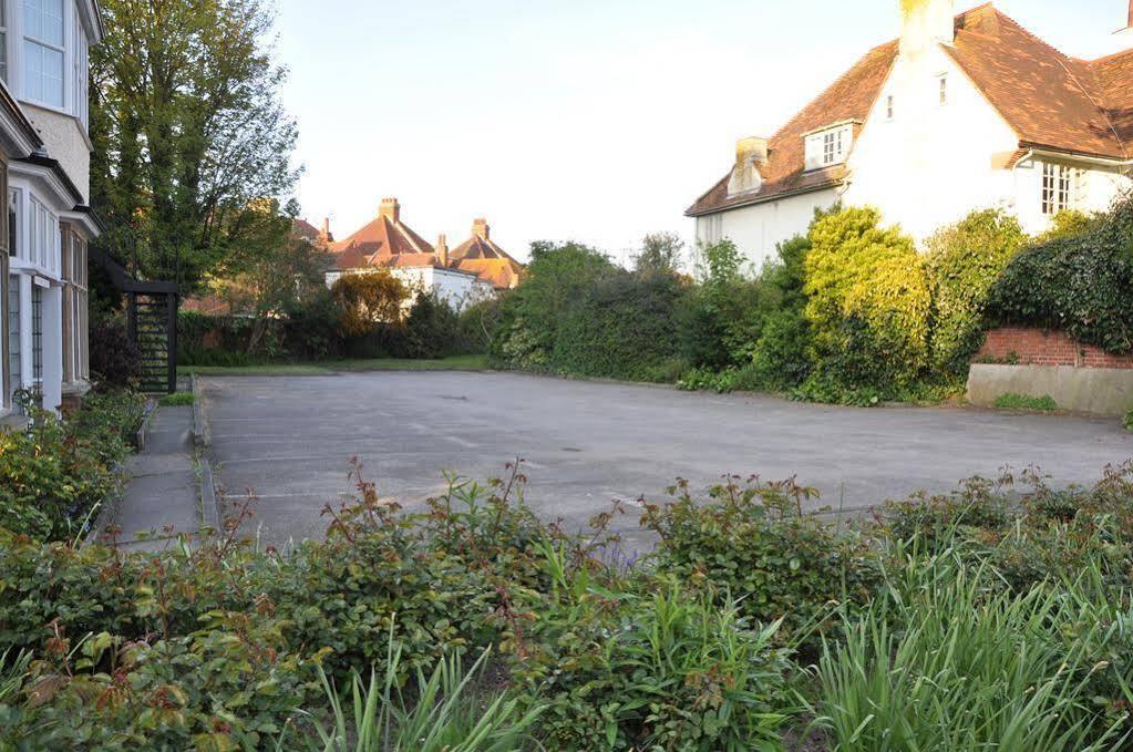 Chandos Premier Folkestone Bagian luar foto